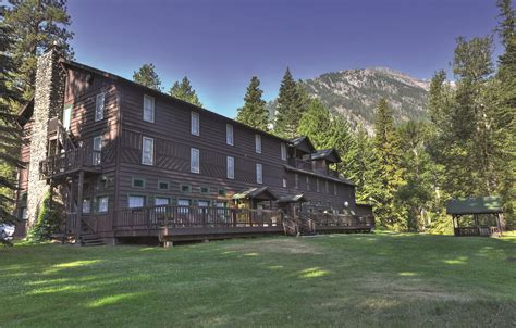 Wallowa lake lodge oregon - Located beside Wallowa Lake State Park, the Wallowa Lake Lodge is a great option for overnight lodging or dining on the south side of the lake. The 100-year-old lodge offers 22 rooms open ...